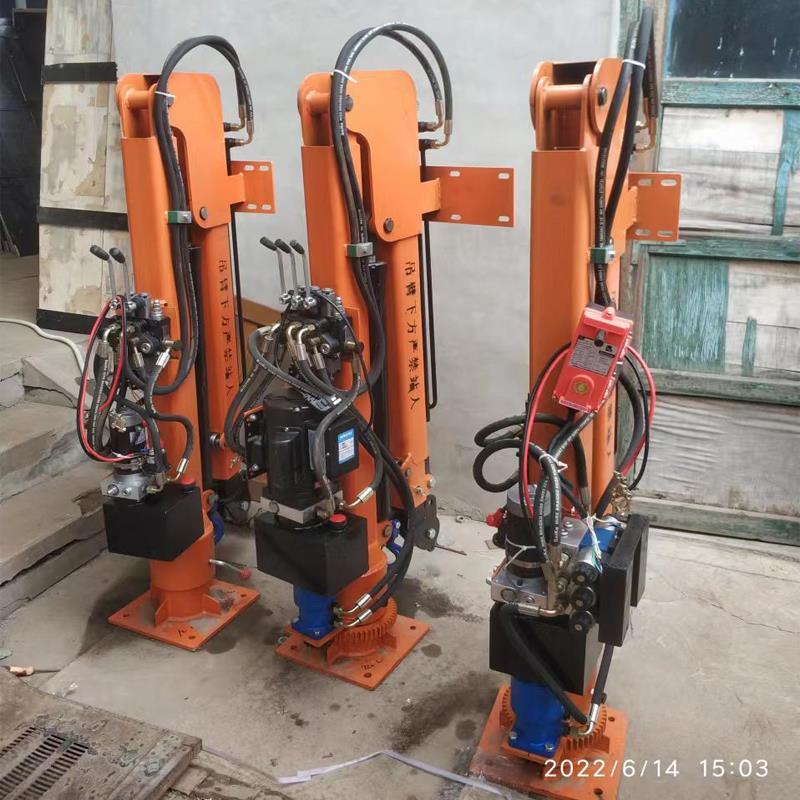 沁水县重汽蓝牌随车吊 3.2吨 国六动力强 液压驱动 农用自卸起重机